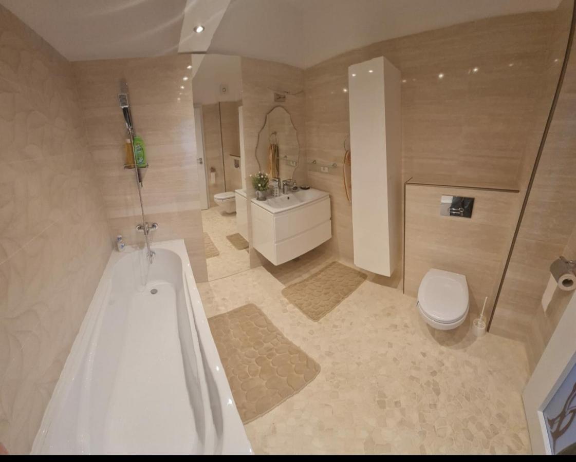 Iosia Apartment 203 Oradea Dış mekan fotoğraf